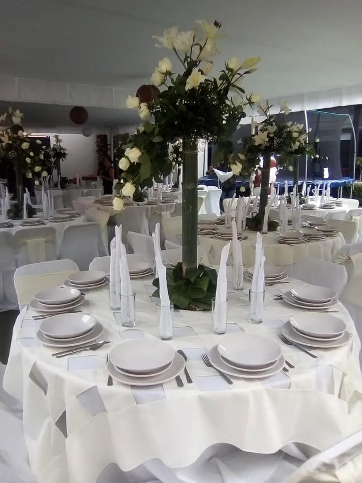 Evento Delicious MX: meseros en servicio